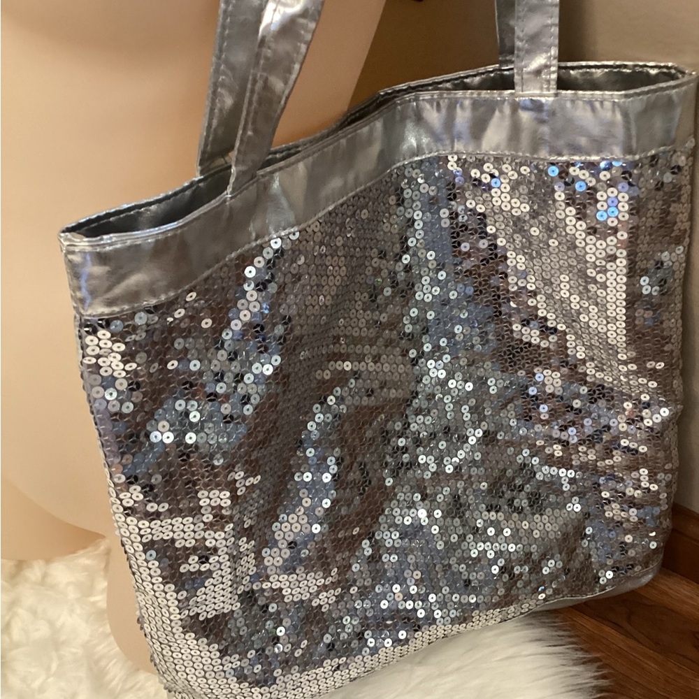 NEW SILVER SEQUIN TOTE SHOULDER BAG & WALLET